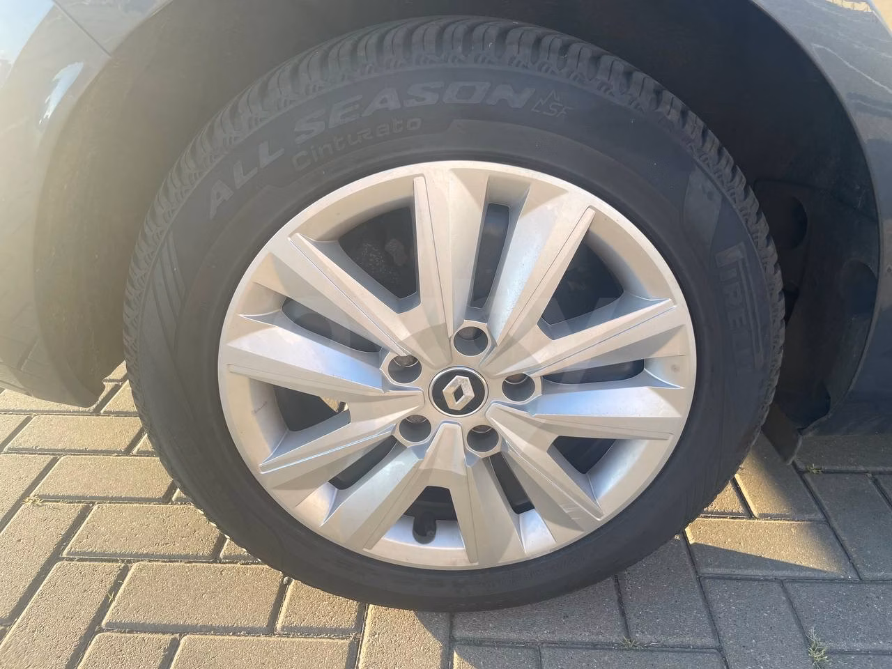 Renault Megane фото 15
