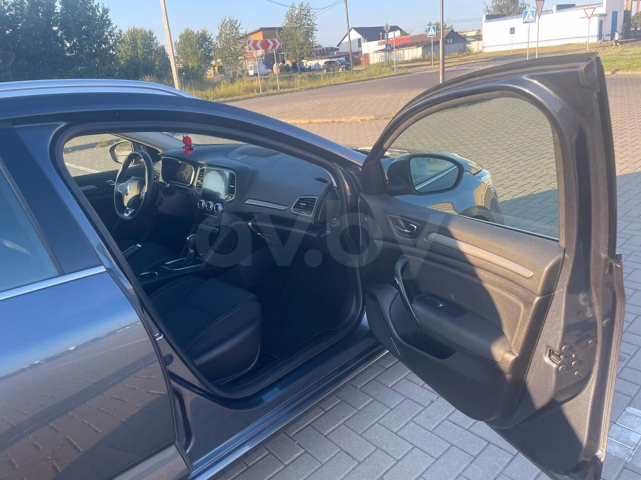 Renault Megane фото 11