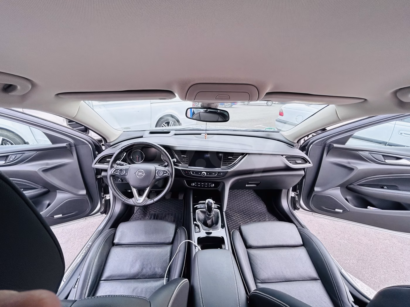 Opel Insignia фото 15
