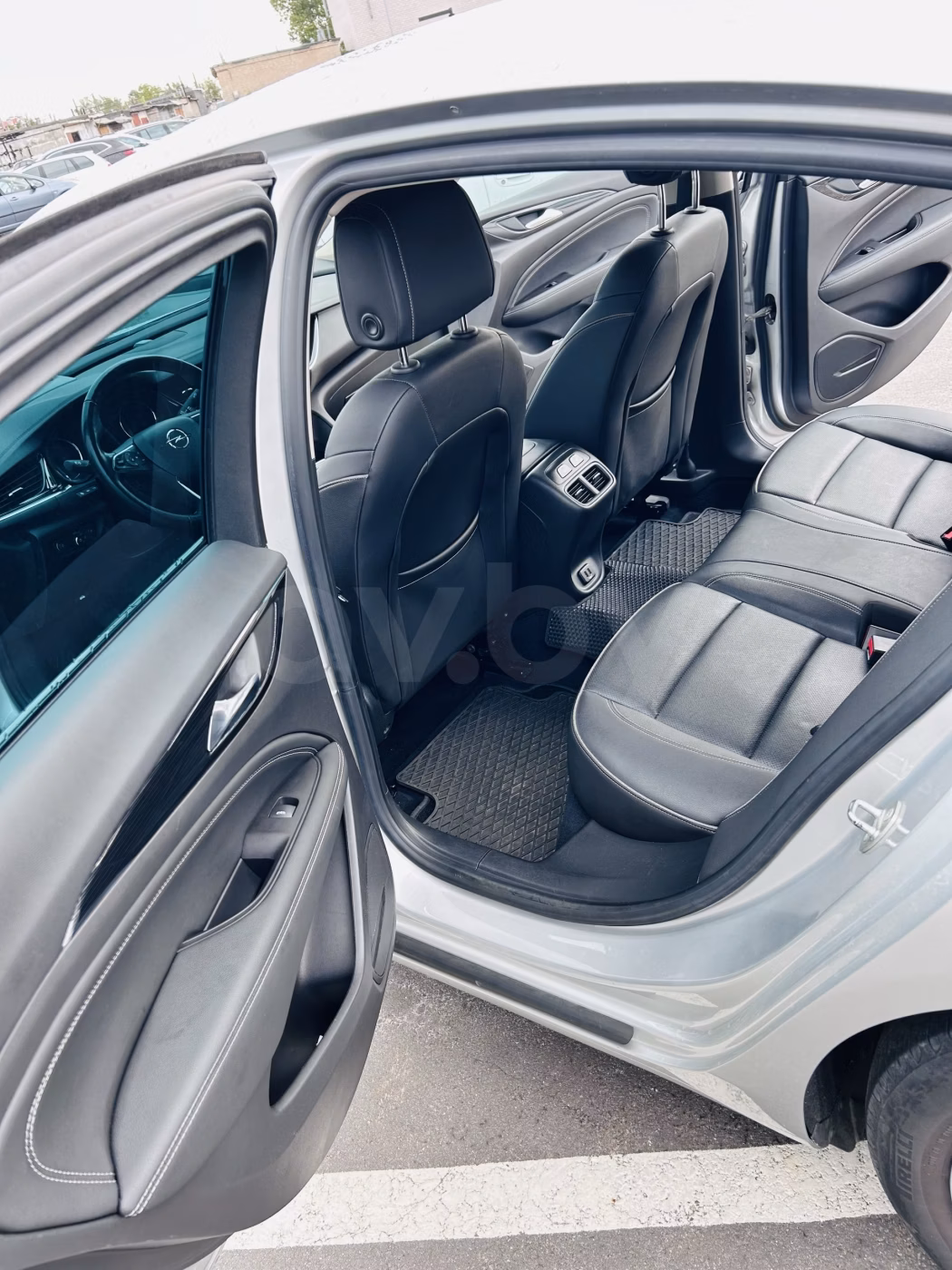 Opel Insignia фото 13