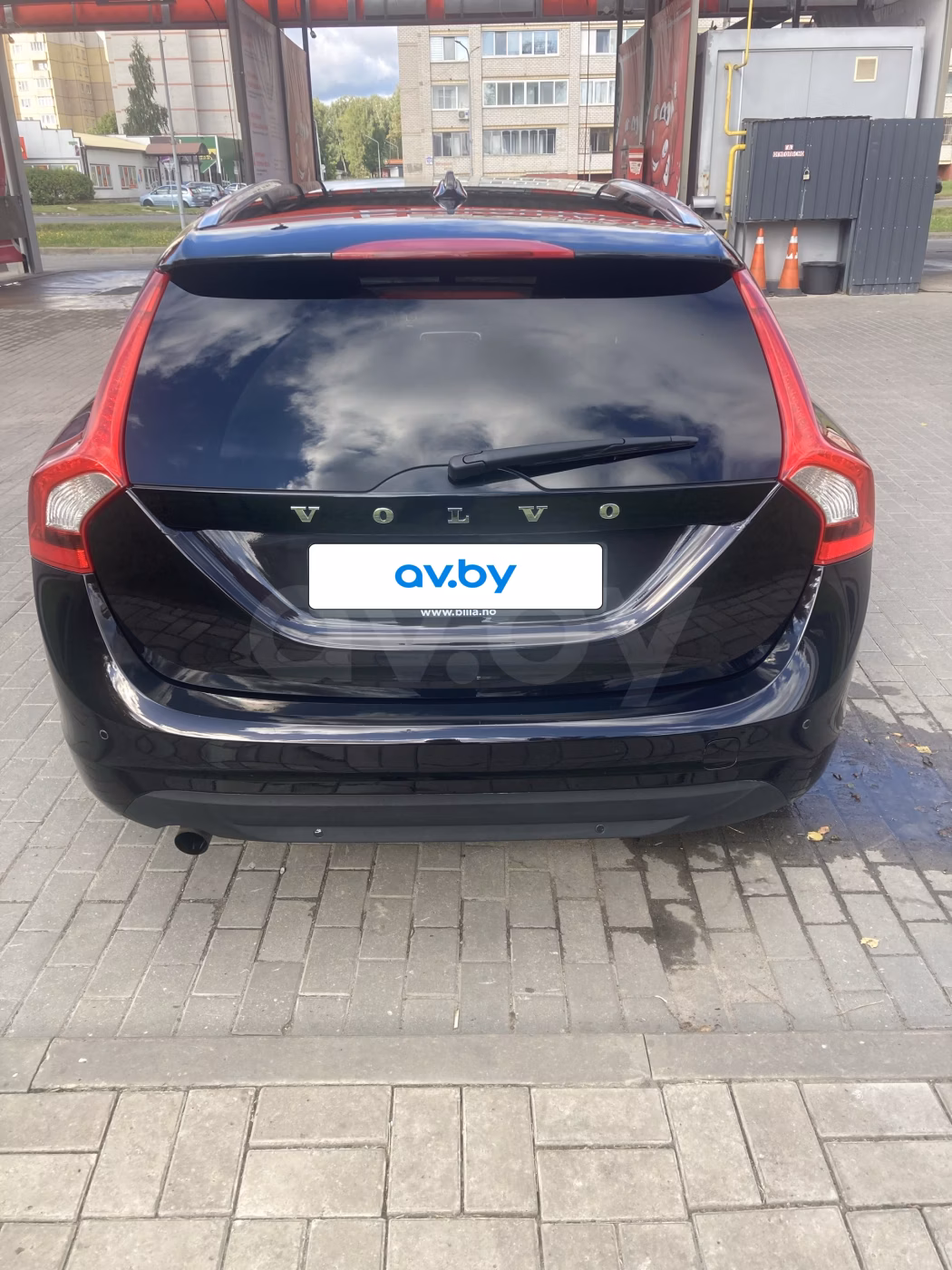Volvo V60 фото 2