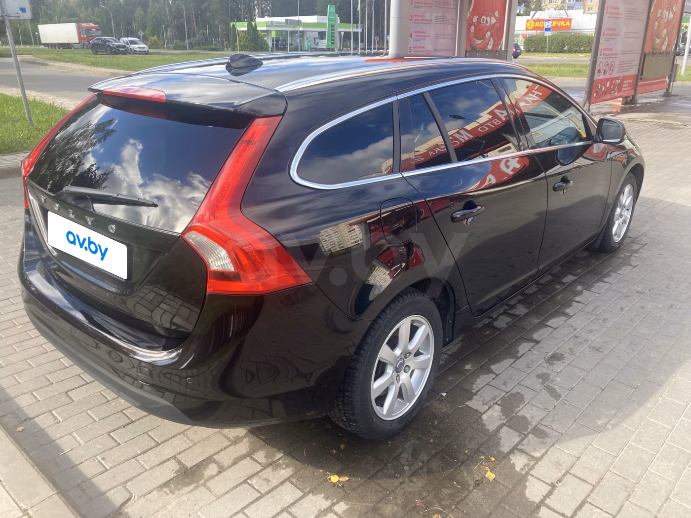 Volvo V60 фото 3