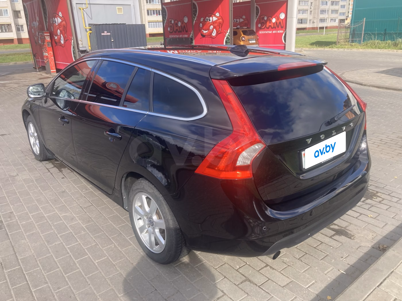 Volvo V60 фото 6