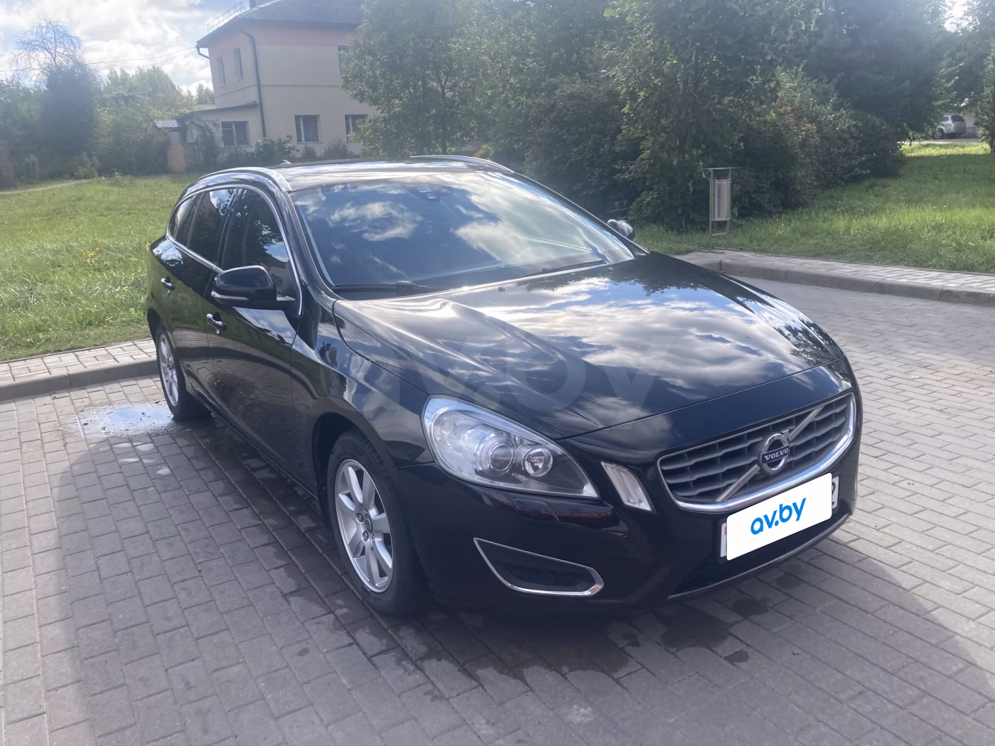 Volvo V60 фото 9