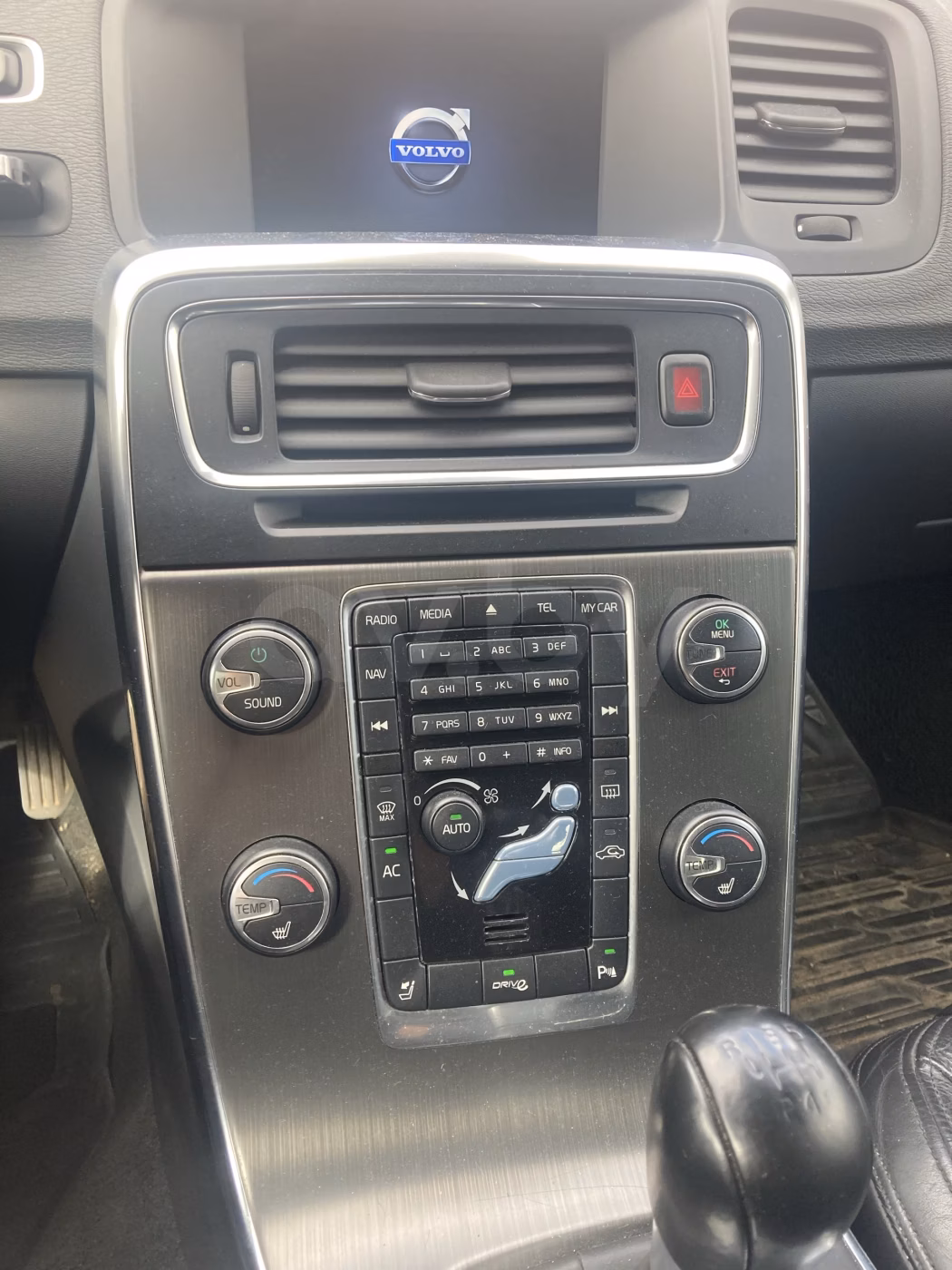 Volvo V60 фото 12