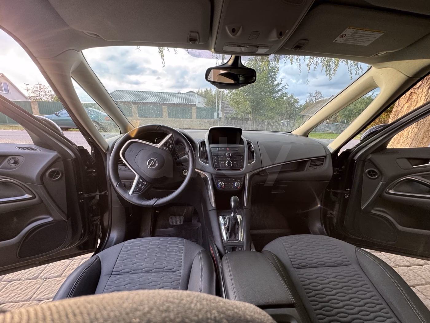 Opel Zafira фото 2