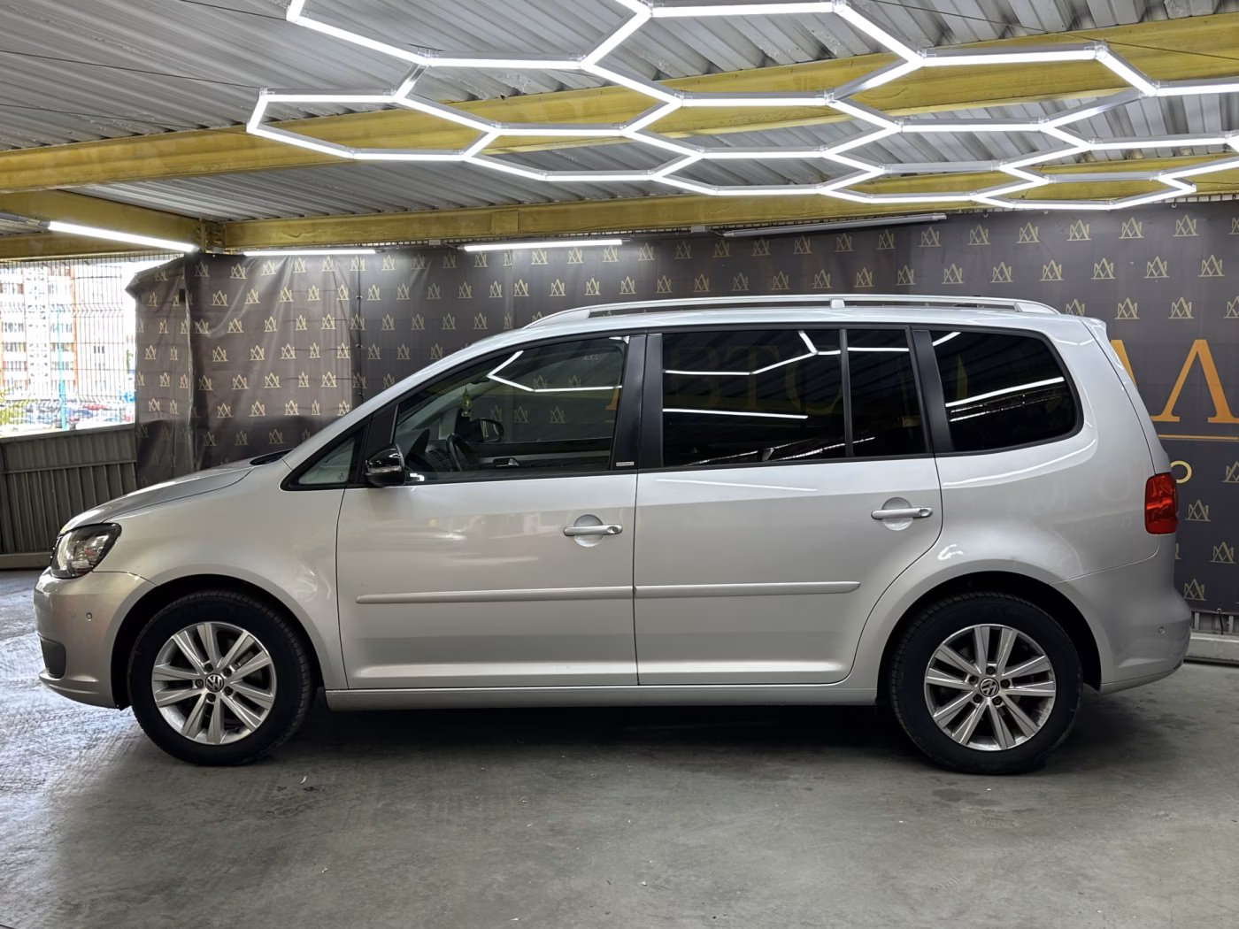 Volkswagen Touran фото 5