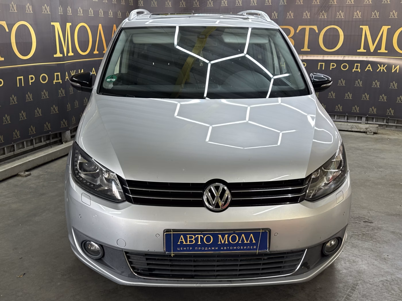 Volkswagen Touran фото 2