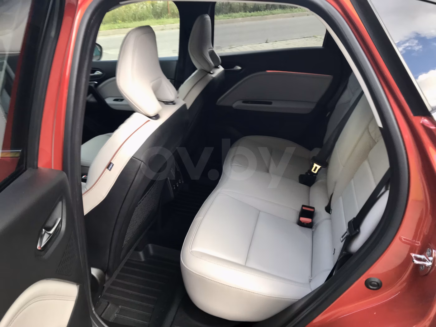 Renault Captur фото 17