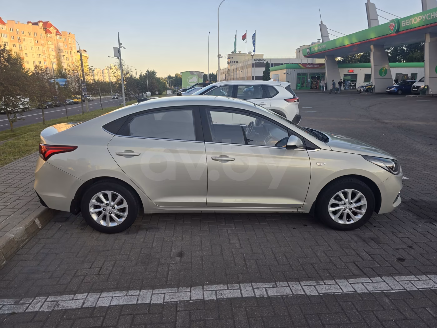 Hyundai Accent фото 4