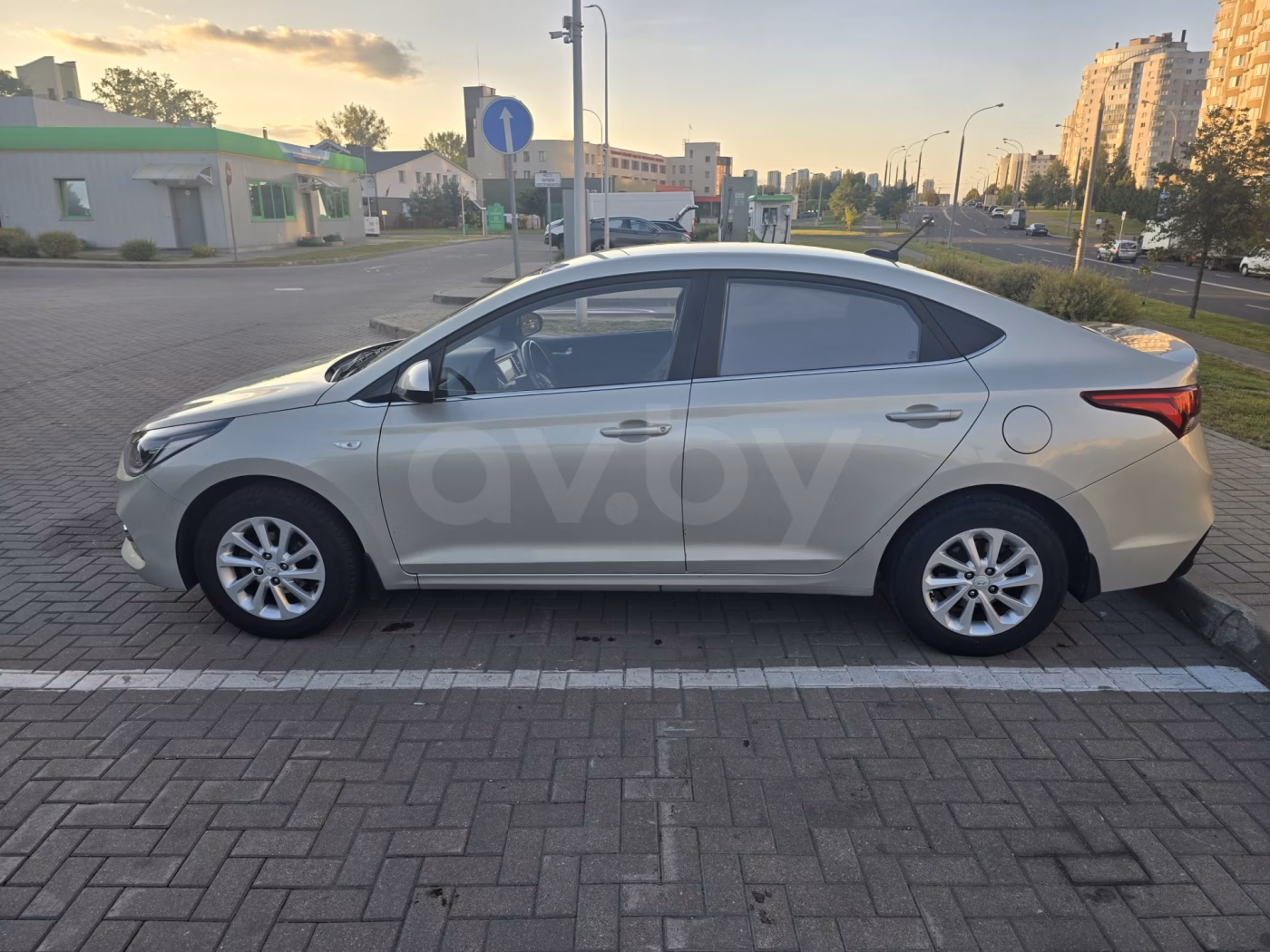 Hyundai Accent фото 3