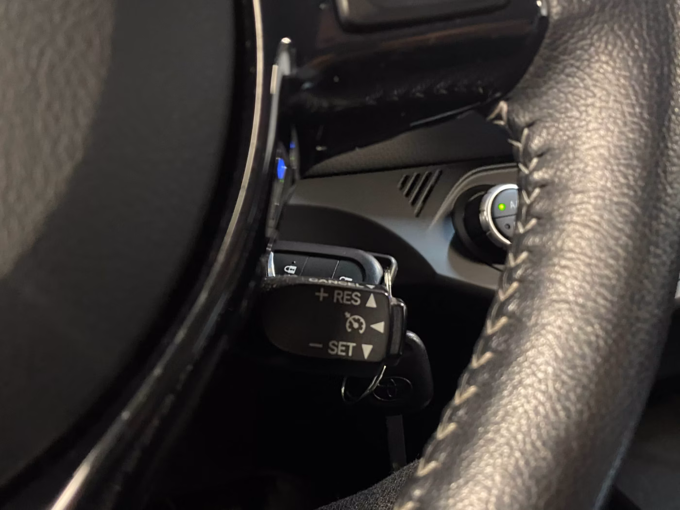 Toyota Yaris фото 9
