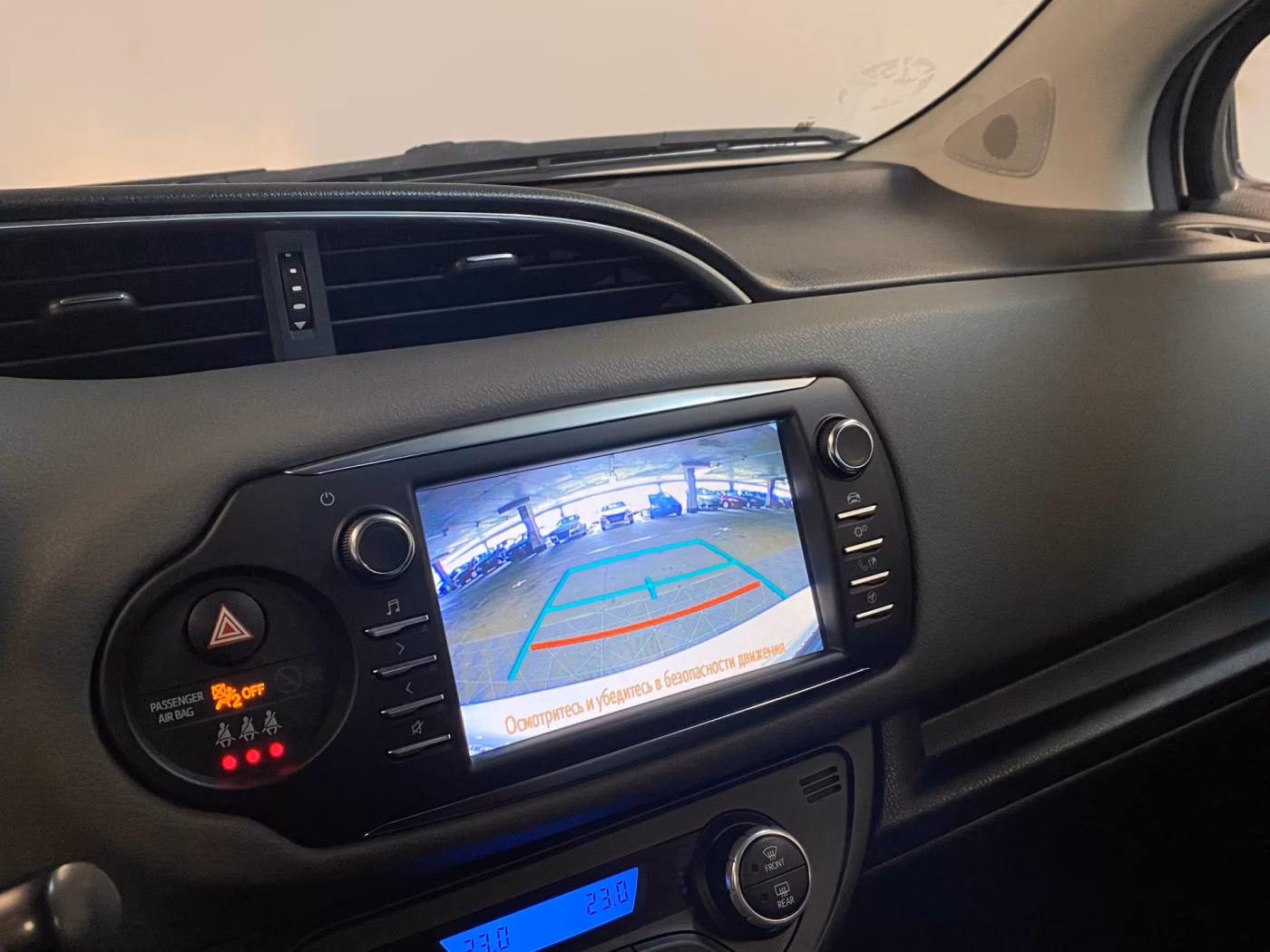 Toyota Yaris фото 10