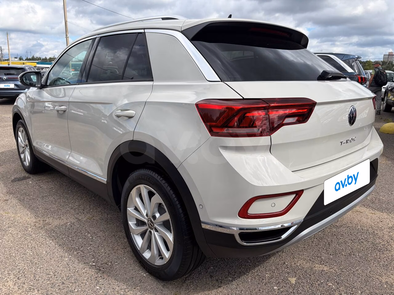 Volkswagen T-Roc фото 2