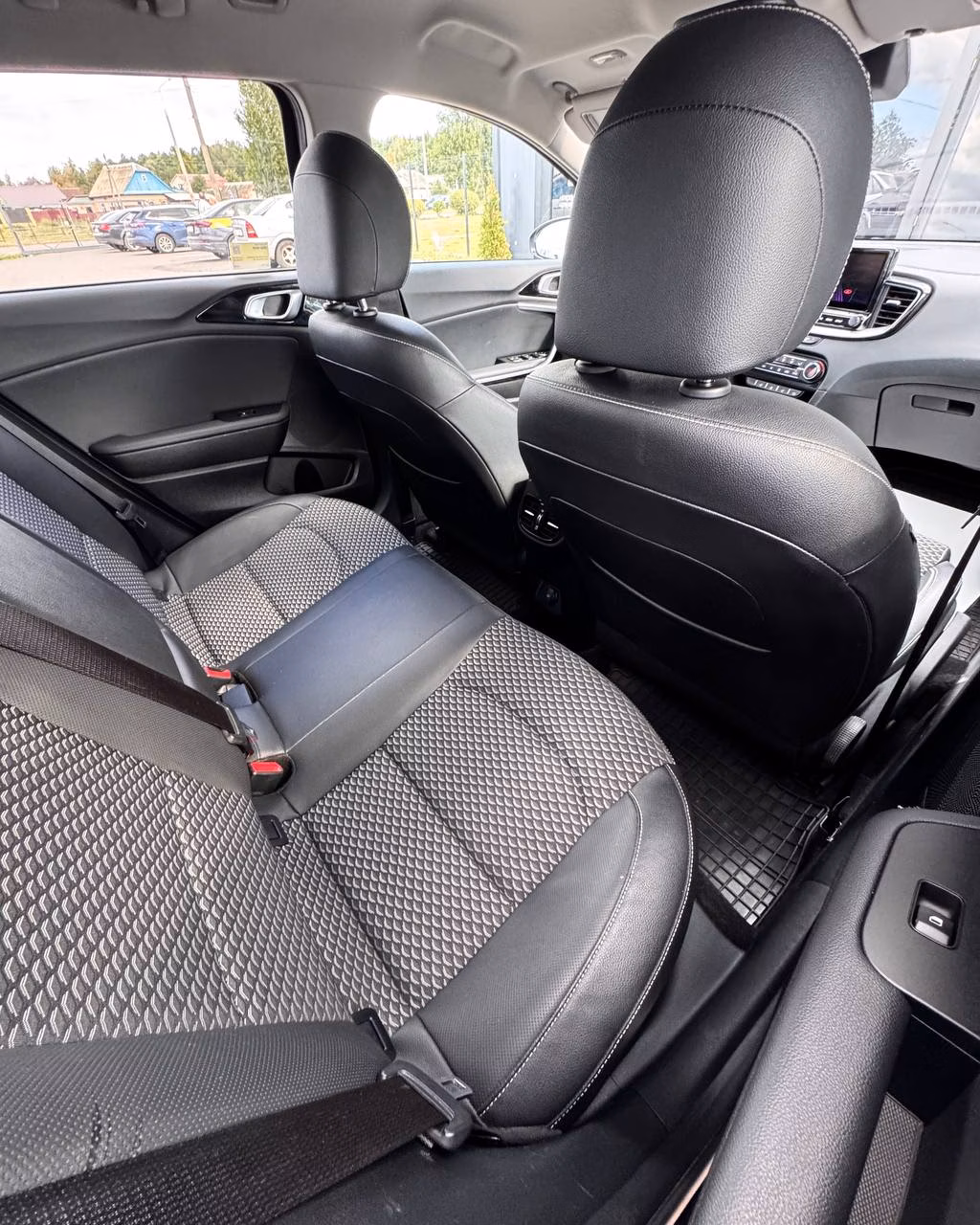 Kia Cee'd фото 13