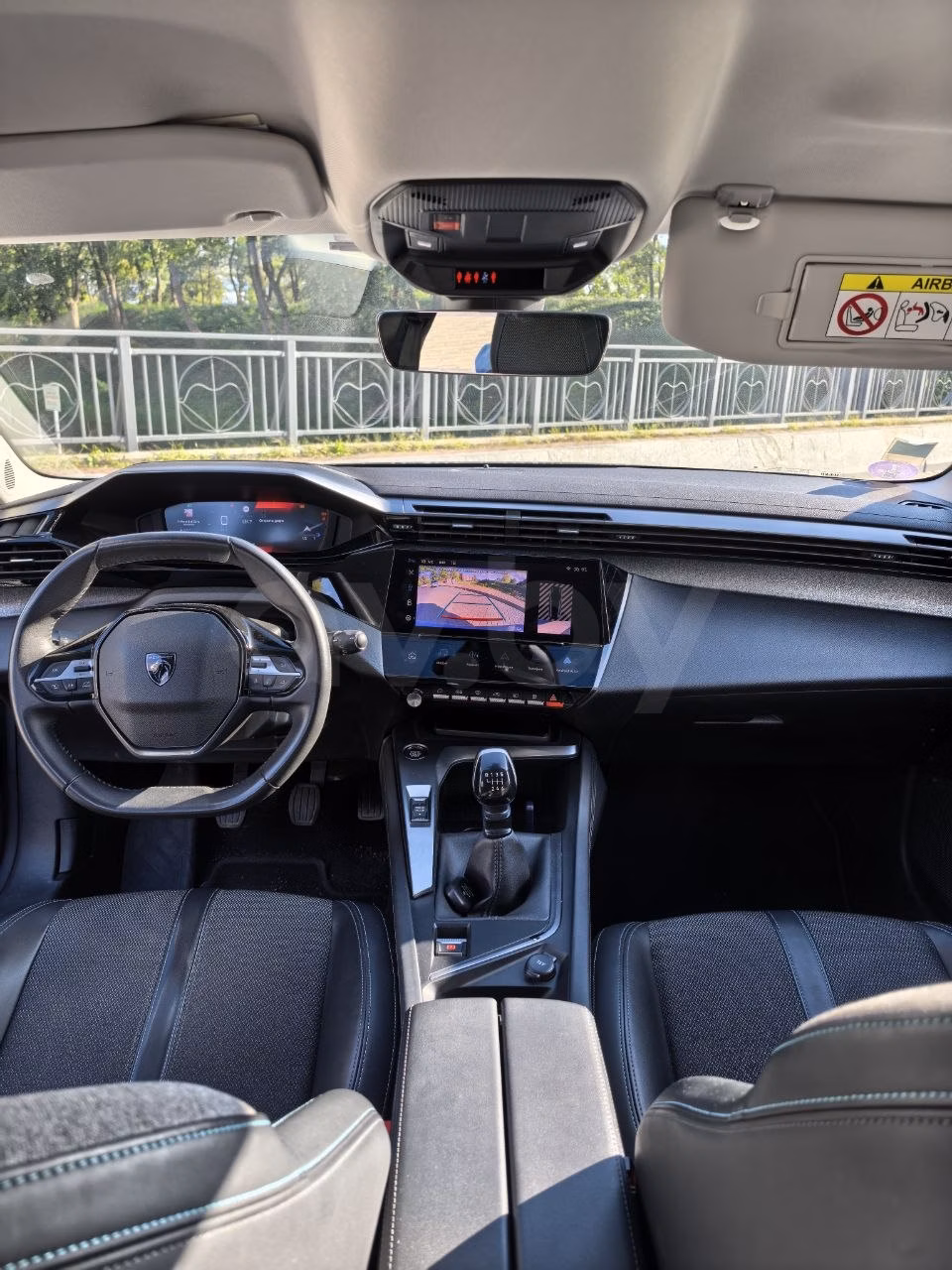 Peugeot 308 фото 9