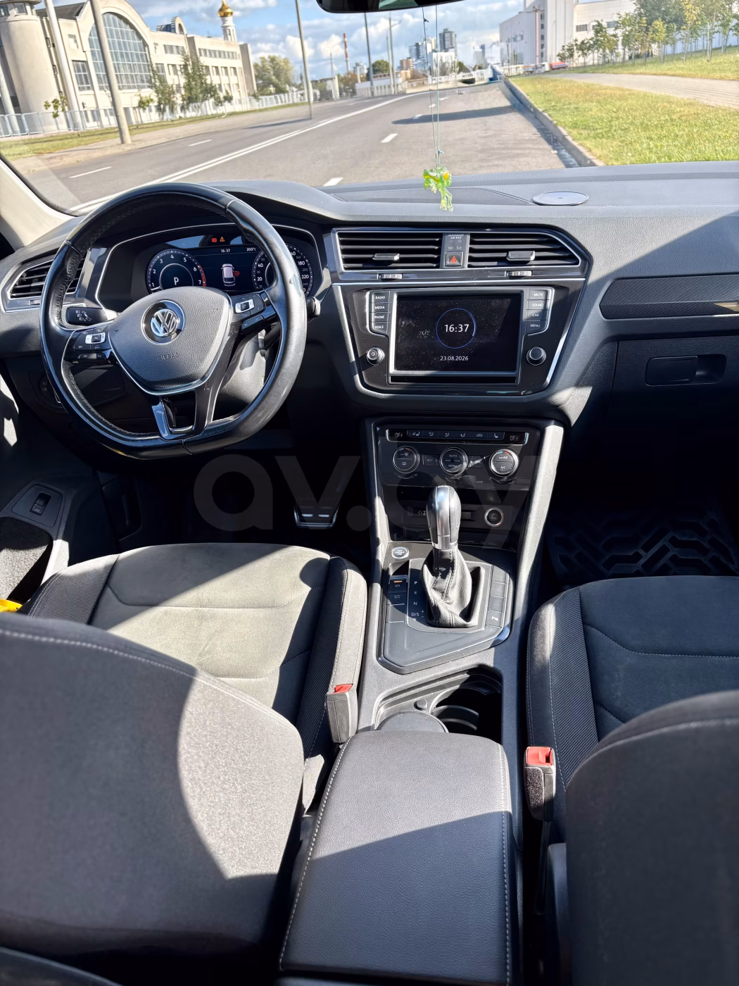 Volkswagen Tiguan фото 18