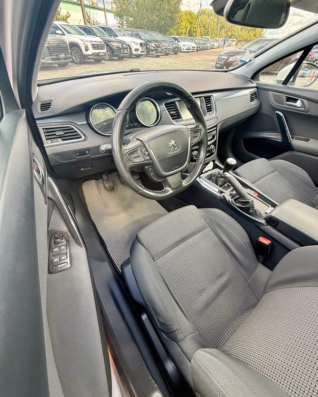 Peugeot 508 фото 9