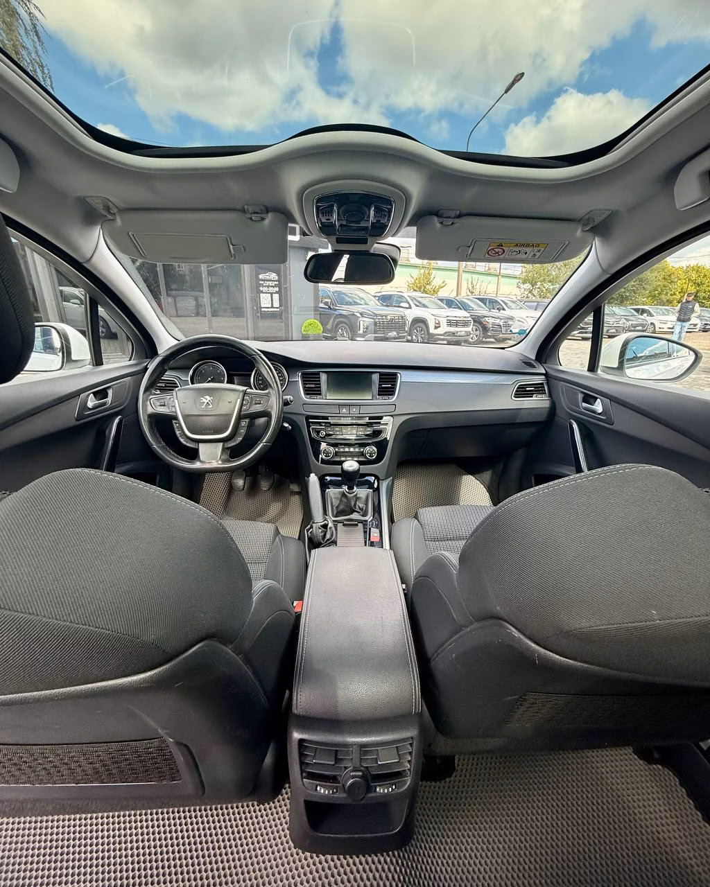 Peugeot 508 фото 10