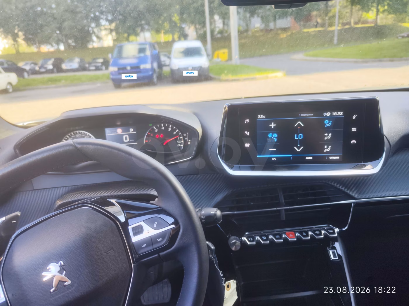 Peugeot 2008 фото 10