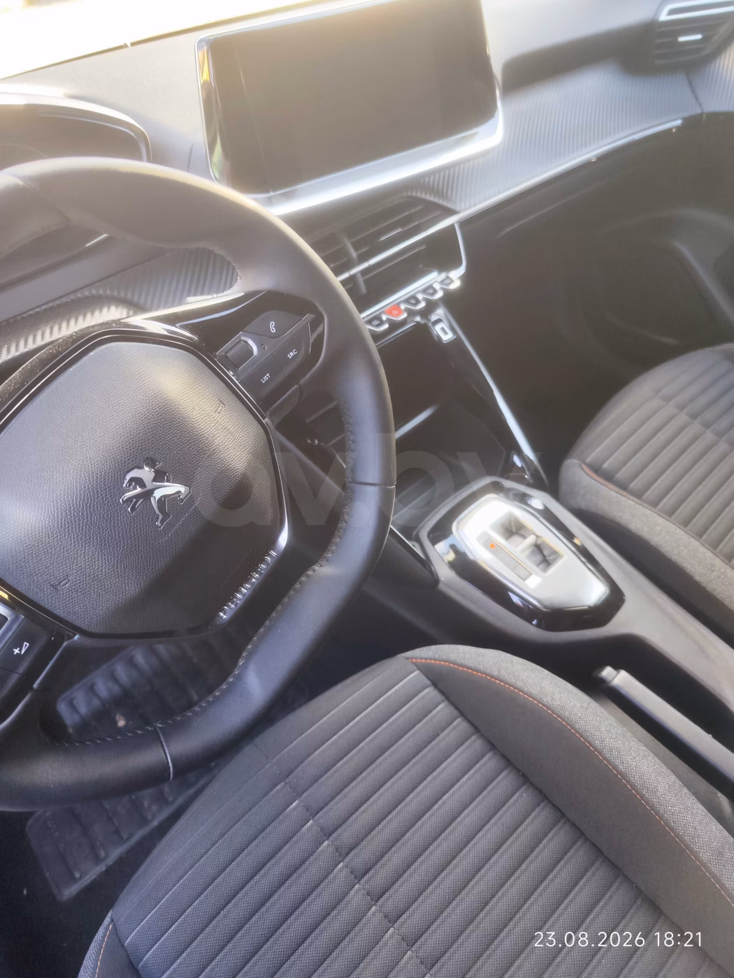 Peugeot 2008 фото 16