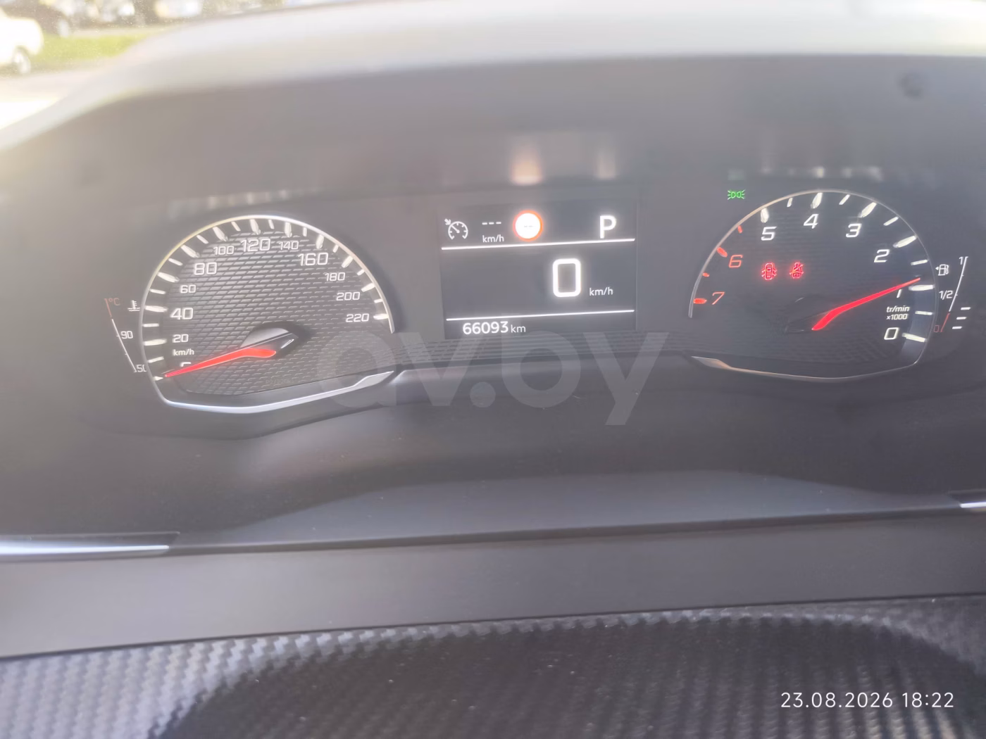 Peugeot 2008 фото 11