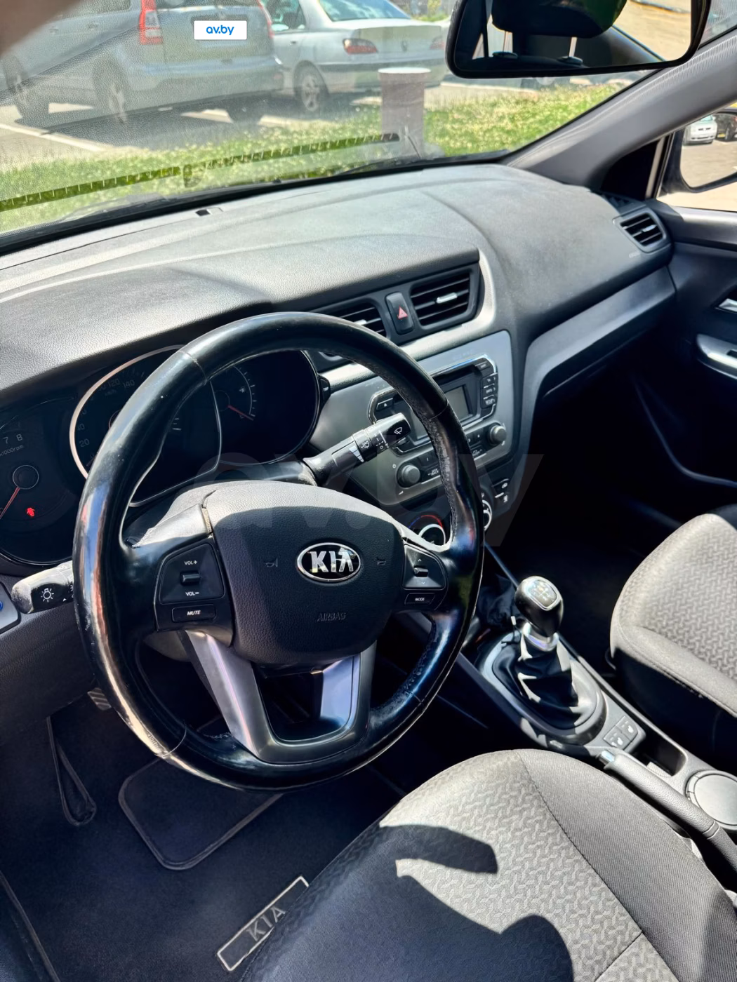 Kia Rio фото 10
