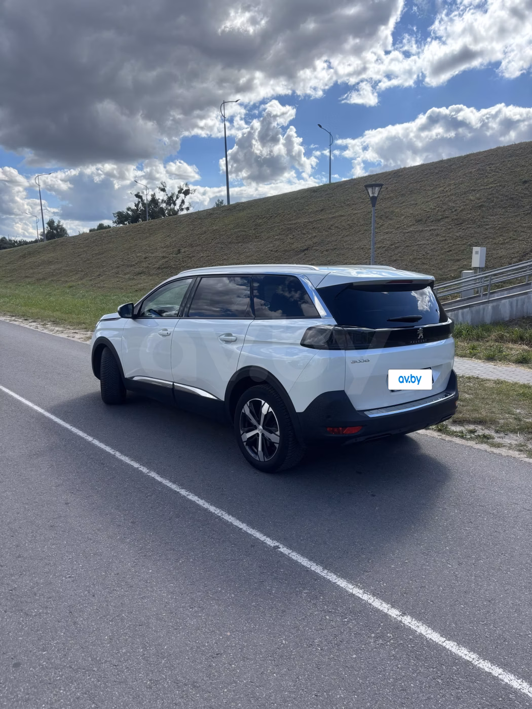 Peugeot 5008 фото 3