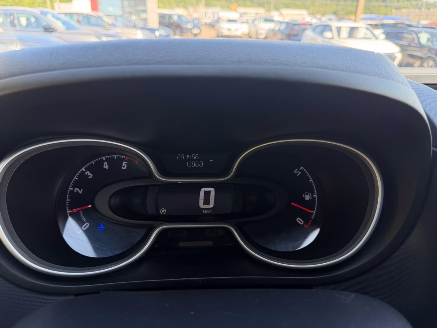 Opel Vivaro фото 23