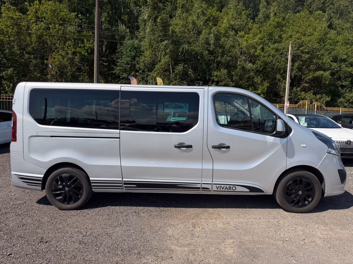 Opel Vivaro фото 10