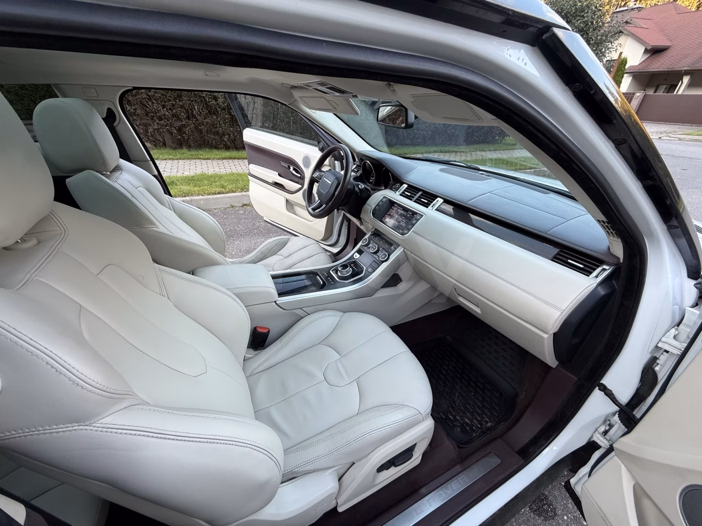 Land Rover Range Rover Evoque фото 8