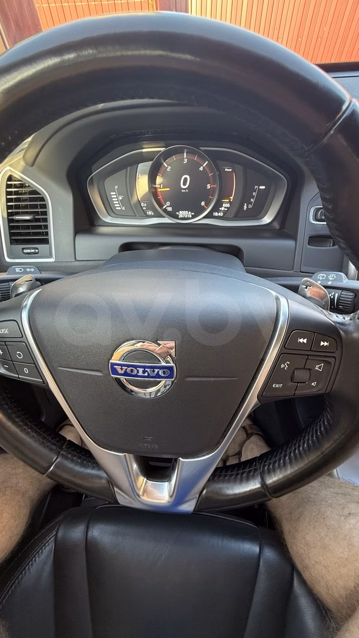 Volvo XC60 фото 7