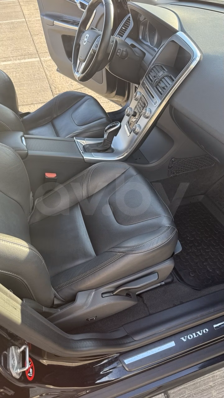 Volvo XC60 фото 9