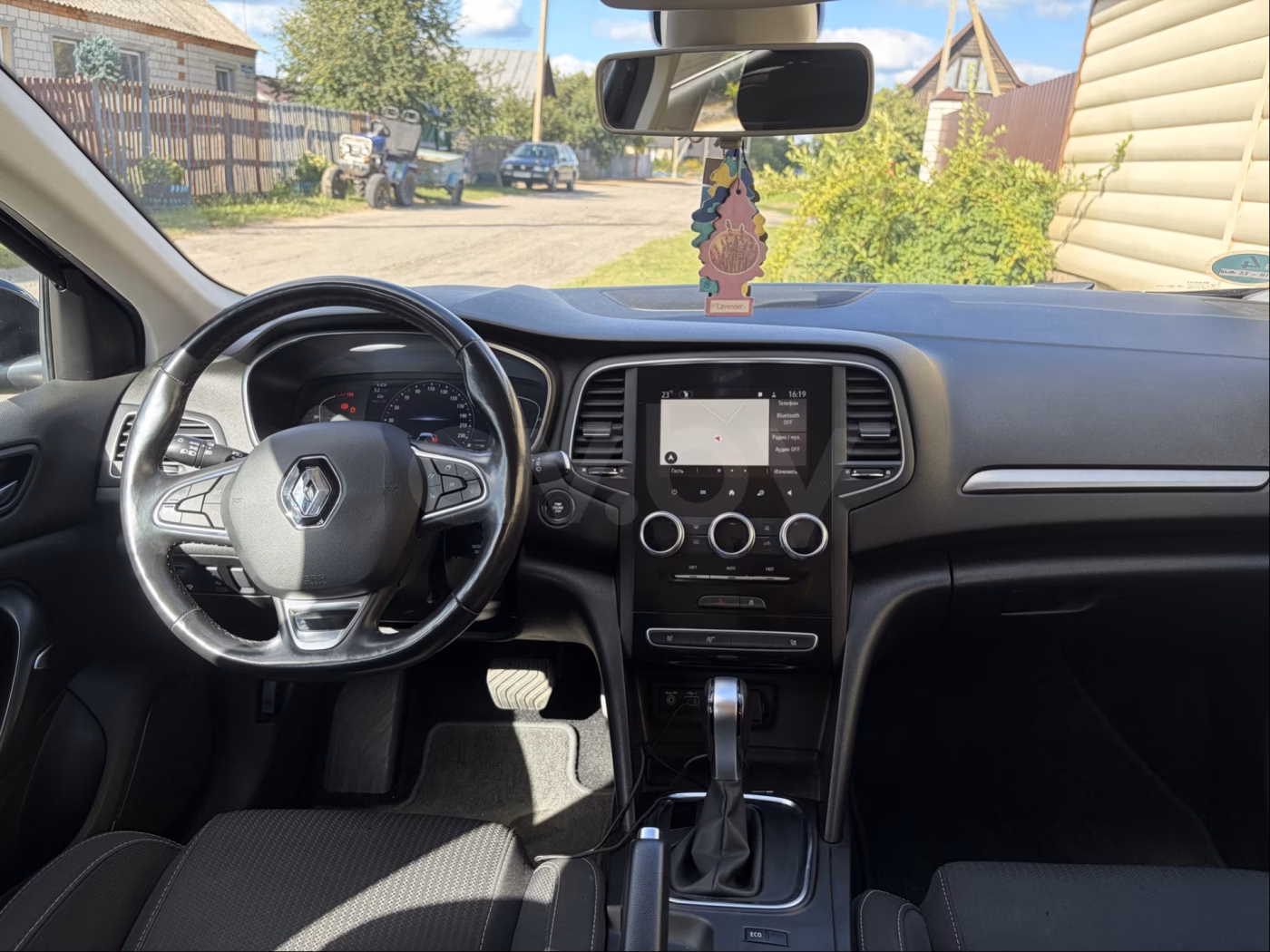 Renault Megane фото 16