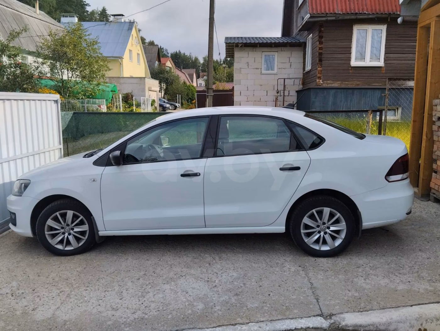 Volkswagen Polo Sedan