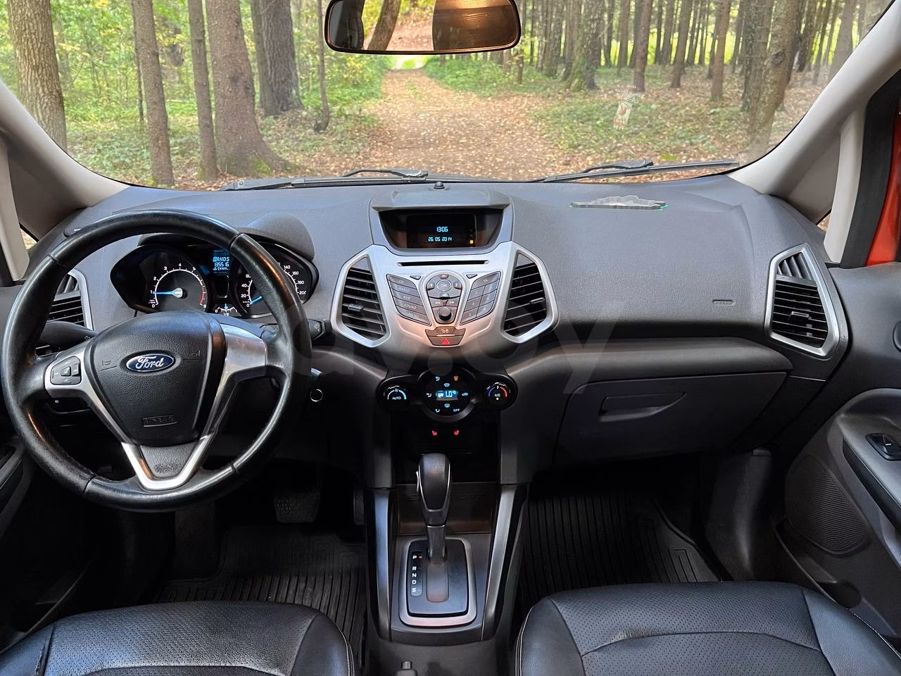 Ford EcoSport фото 11