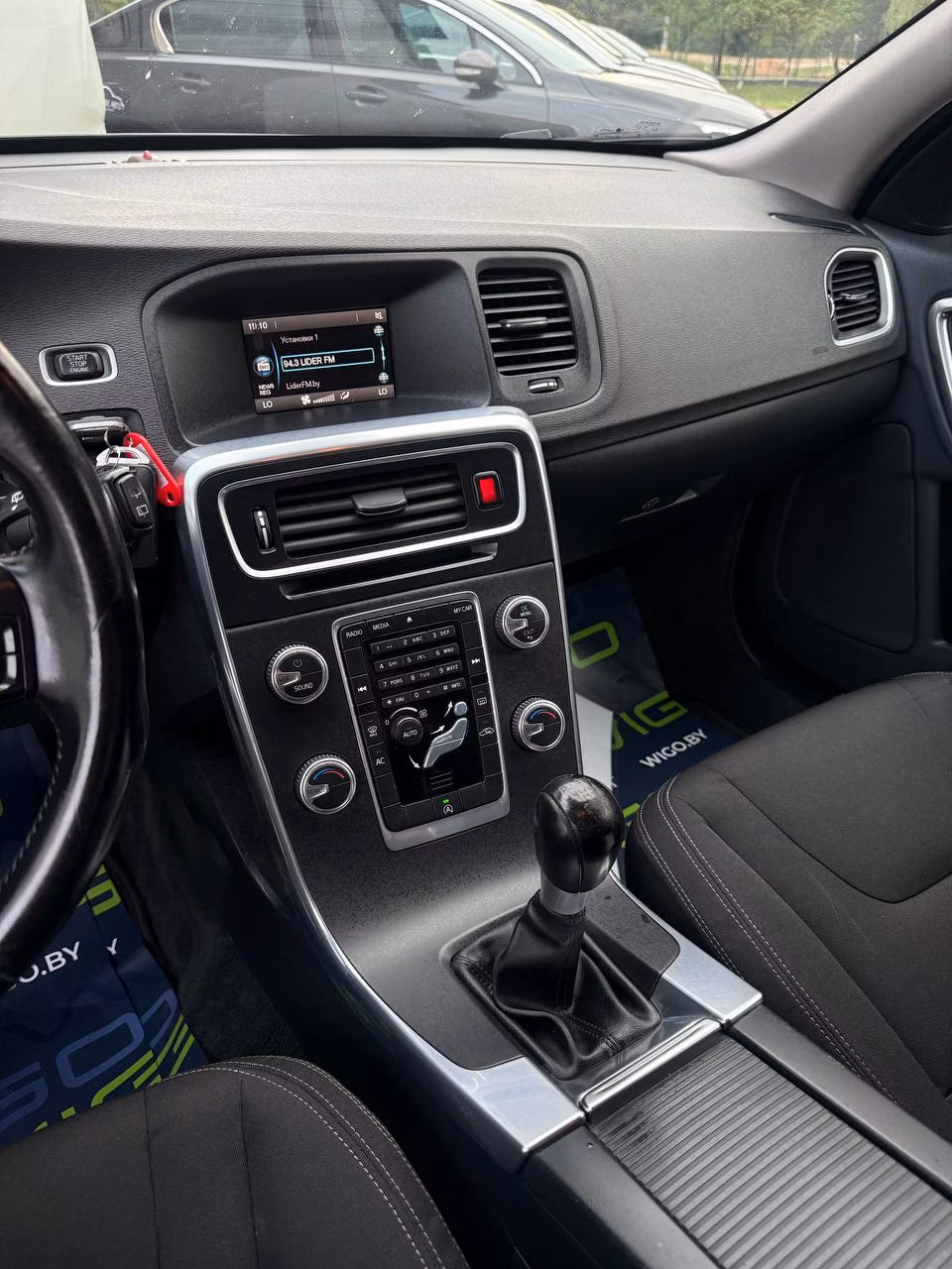 Volvo V60 фото 10