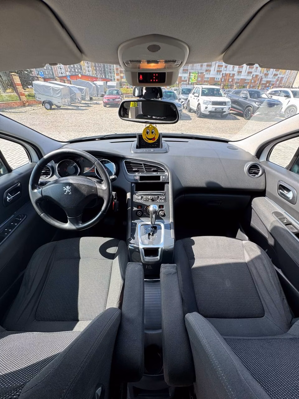 Peugeot 5008 фото 9