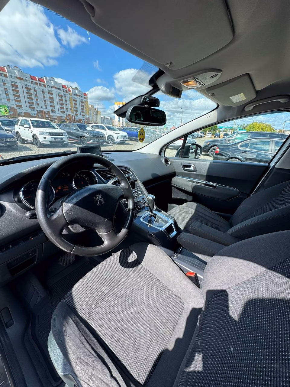 Peugeot 5008 фото 10