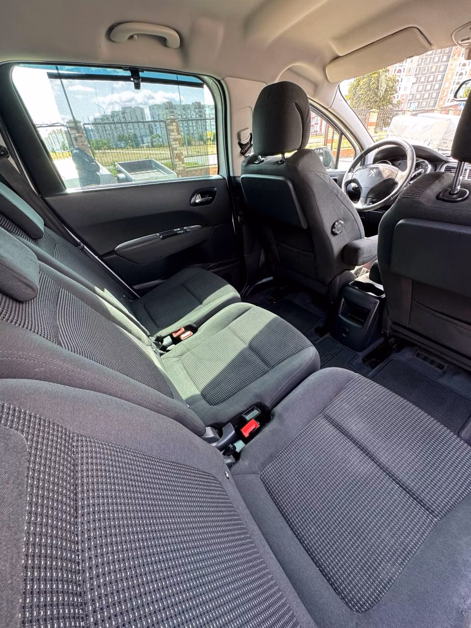 Peugeot 5008 фото 14