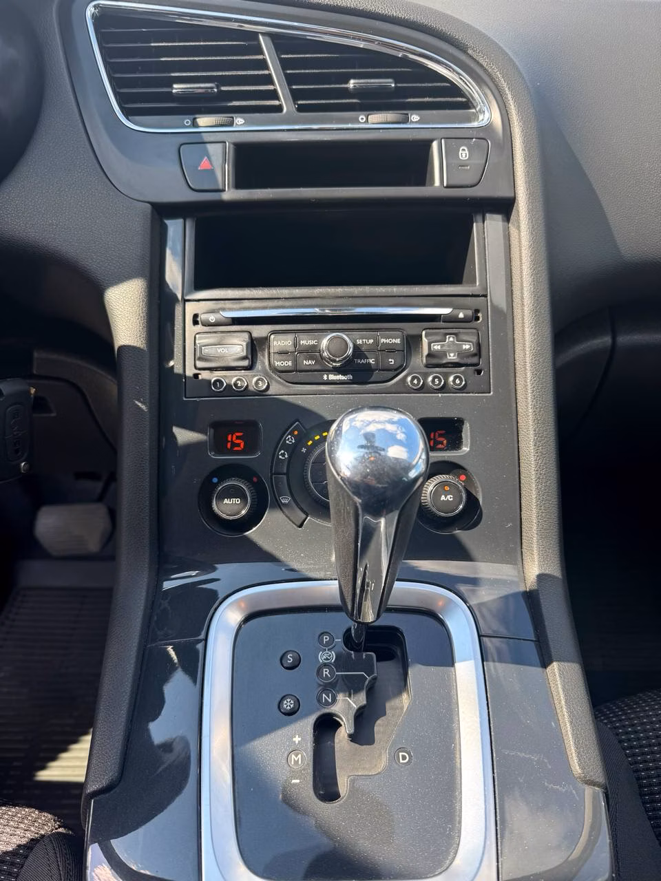 Peugeot 5008 фото 17