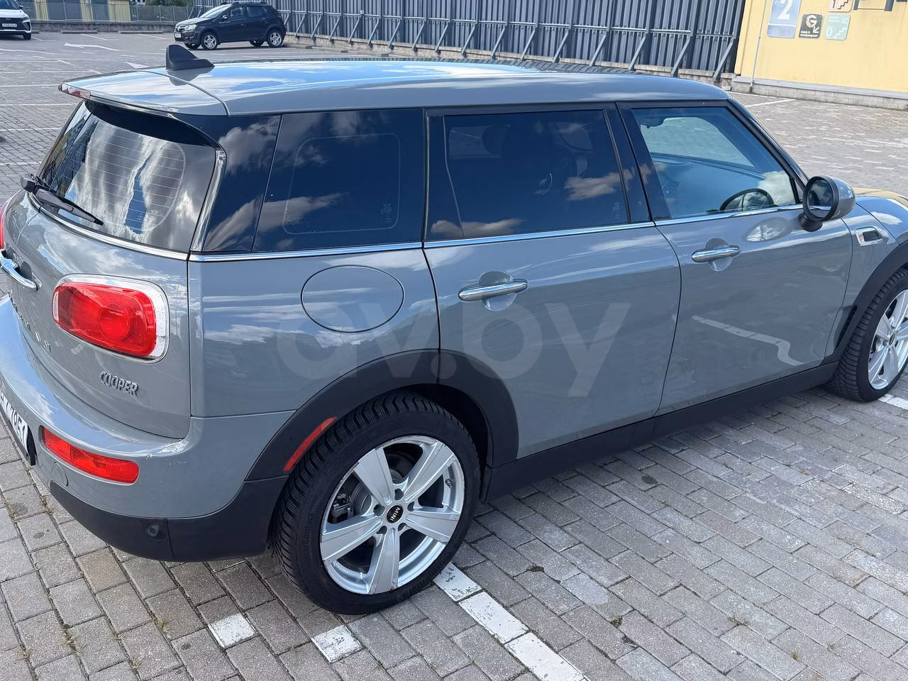 MINI Clubman фото 2