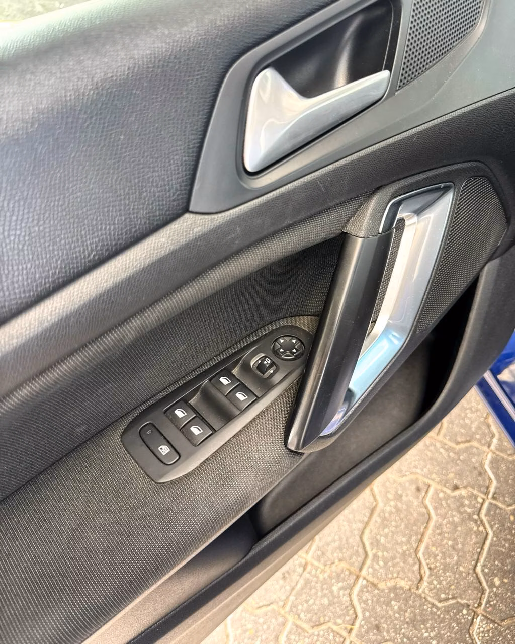Peugeot 308 фото 9