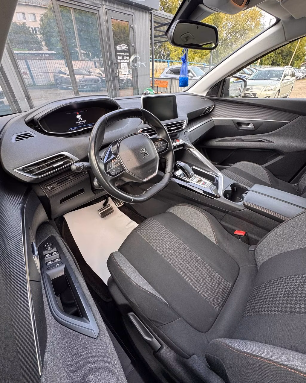 Peugeot 3008 фото 9