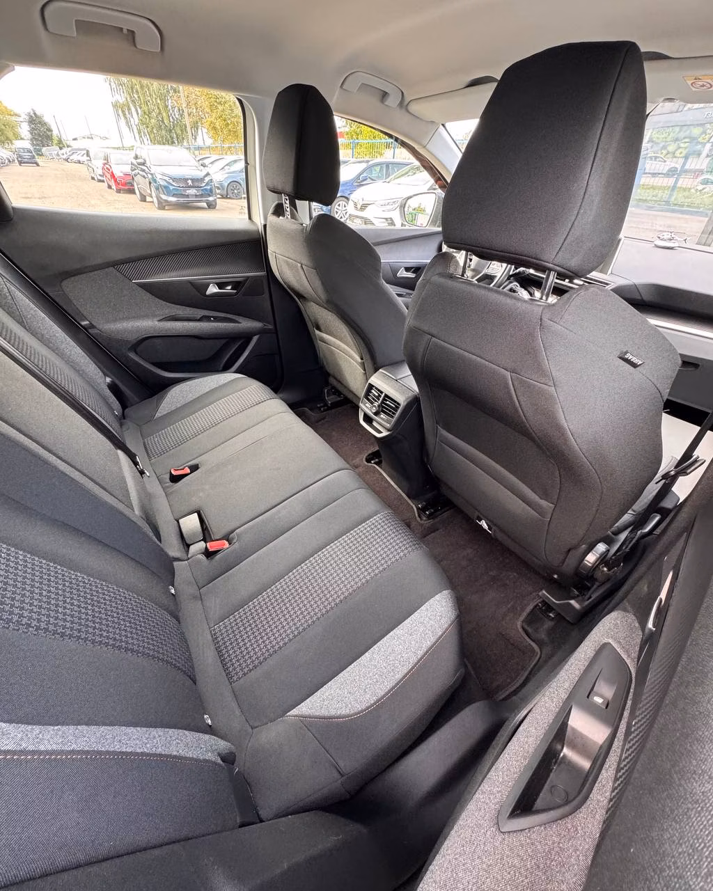 Peugeot 3008 фото 12