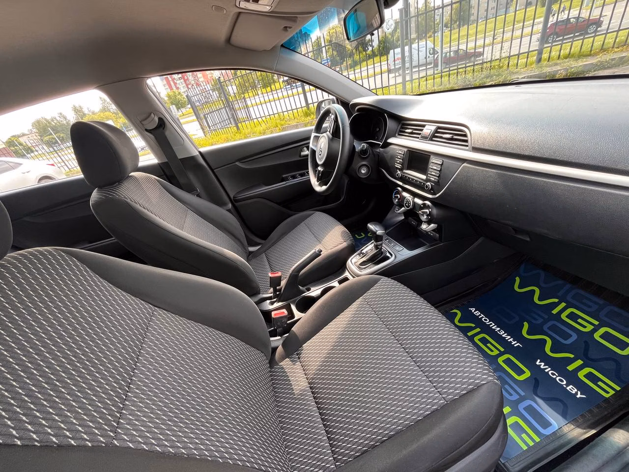 Kia Rio X (X-Line) фото 11
