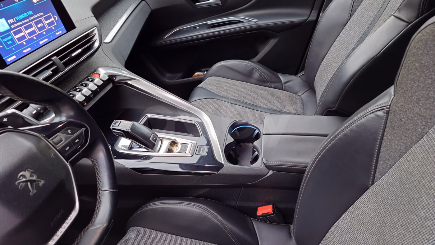 Peugeot 5008 фото 12
