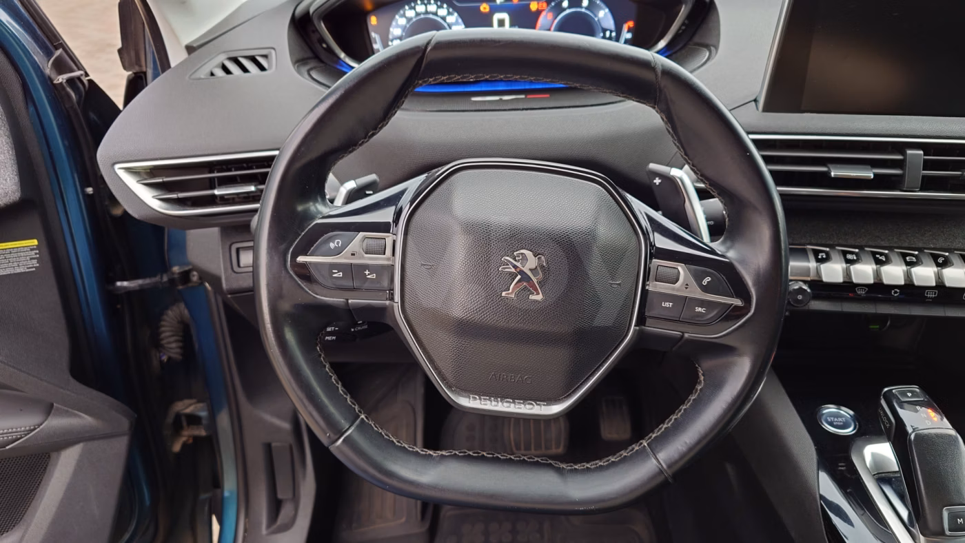 Peugeot 5008 фото 10