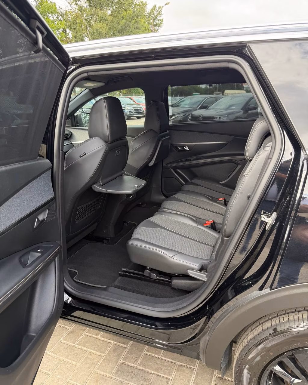 Peugeot 5008 фото 10