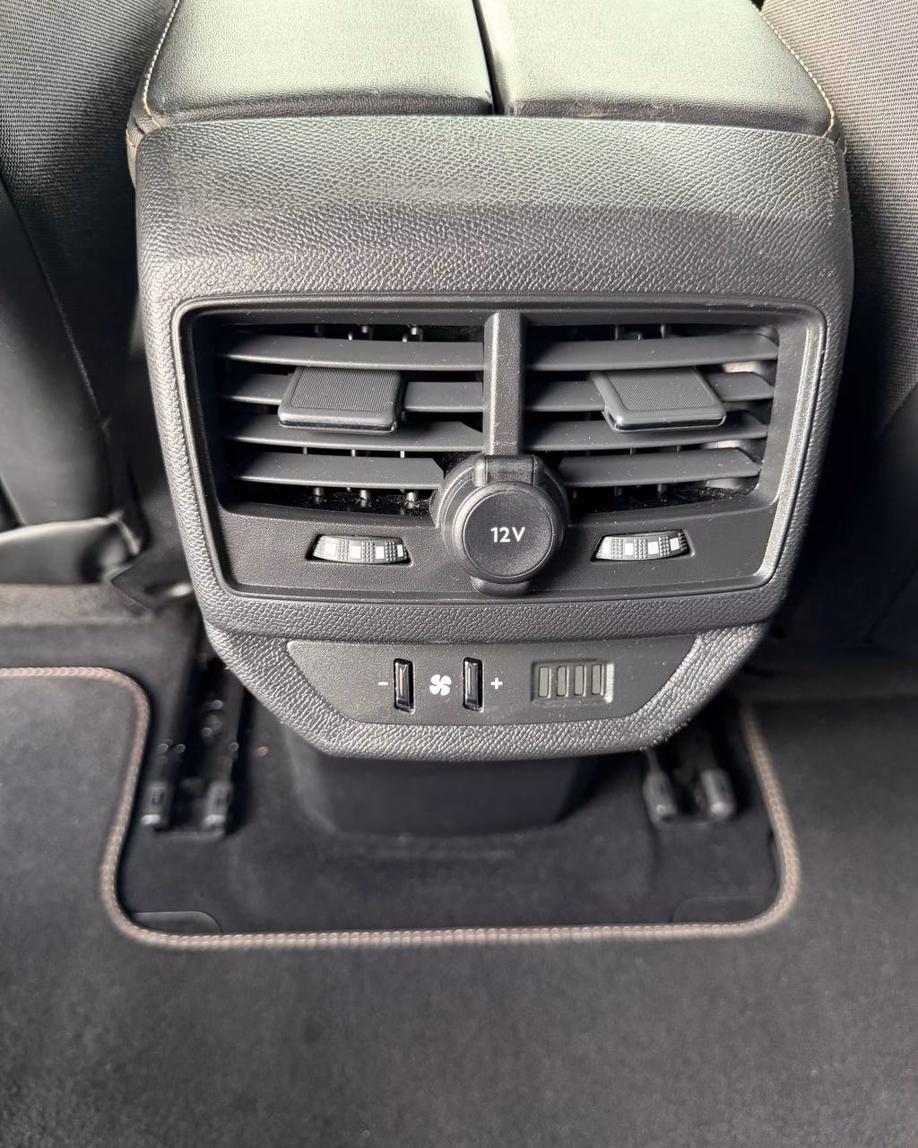 Peugeot 5008 фото 16